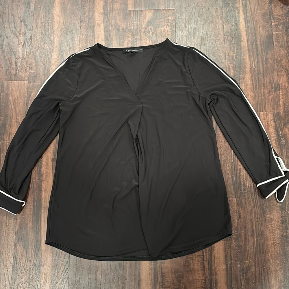 White House Black Market Long Sleeve Top